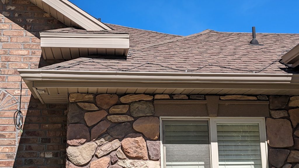 Seamless gutter installation
